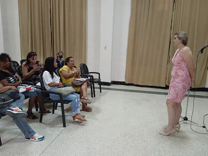 Conferencia "Sistemas Aumentativos de Comunicación" en Cáritas Habana 2 AnyConv.com Conferencia Caritas Habana 003