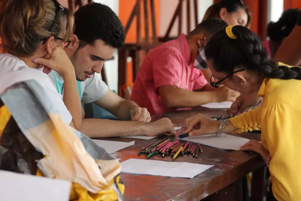 Talleres durante 11na Jornada de Apoyo a las personas con discapacidad y sus familias de Cáritas Habana 3 AnyConv.com habana 3