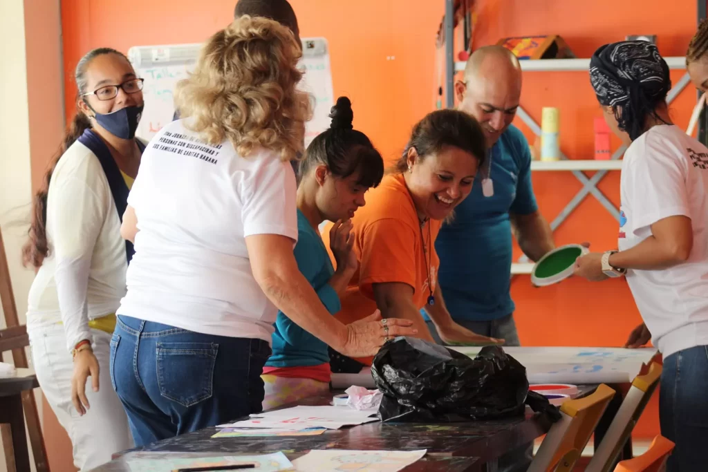 Talleres durante 11na Jornada de Apoyo a las personas con discapacidad y sus familias de Cáritas Habana 4 AnyConv.com habana 4