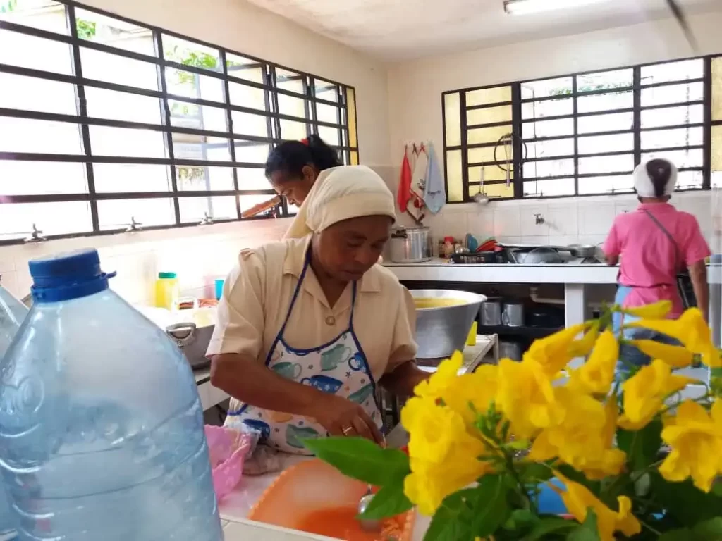 Programa de Personas Mayores junto a sus beneficiarios 2 Foto 1