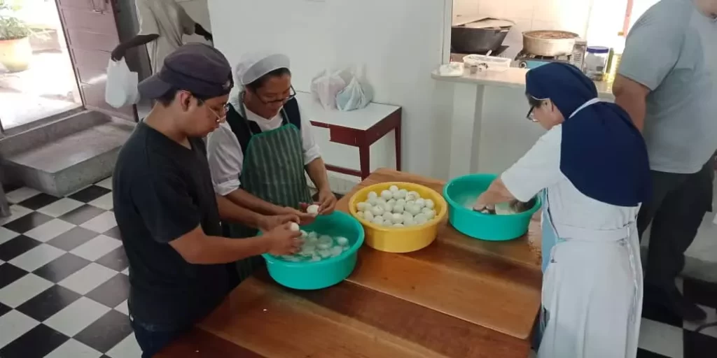 3servicio comedor personas mayores cuba la habana covid 19 caritas