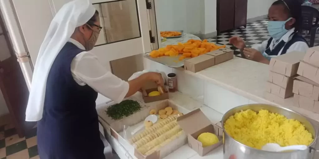6servicio comedor personas mayores cuba la habana covid 19 caritas