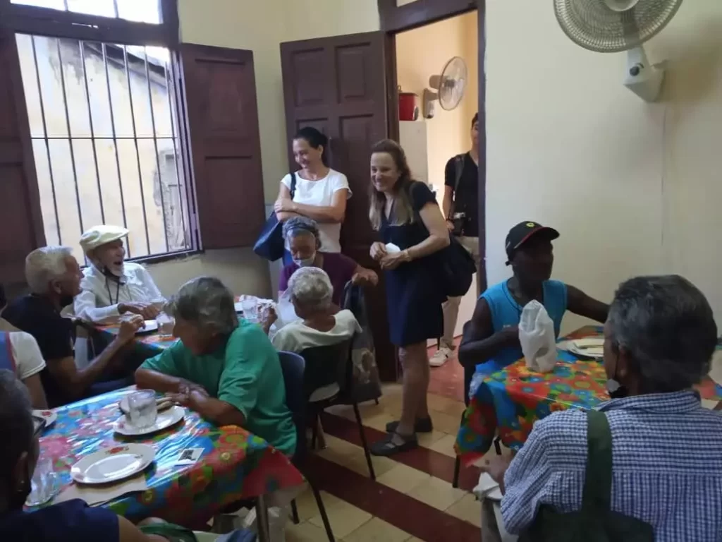 Fundación amigos de Cáritas Cuba visita Cáritas Habana 3 AnyConv.com Fundacion amigos de Caritas Cuba visita Caritas Habana 4