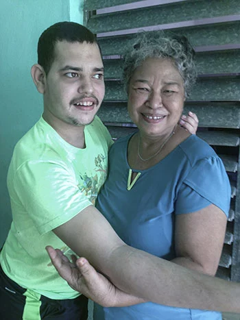 Aprendiendo a crecer en tu casa. 3 caritas cuba santa clara visita hogares persona discapacidad covid19 1