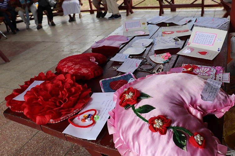 concurso personas mayores manualidades febrero 2022 dia amor caritas cuba guantanamo