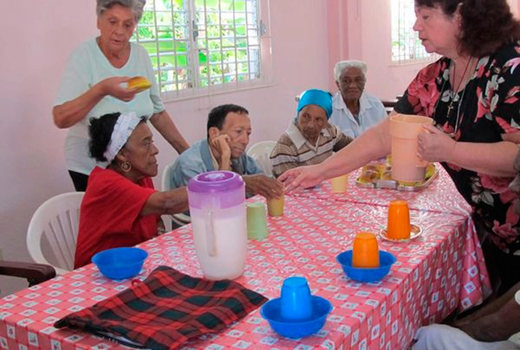 la habana voluntariado programa personas mayores caritas cuba ancianos servicio