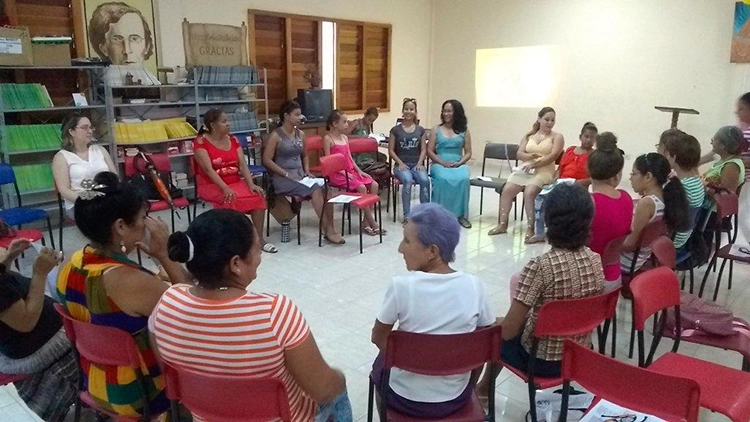 Mujeres en acción: iniciativa para el crecimiento personal 2 mujeres proyecto guantanamo caritas cuba