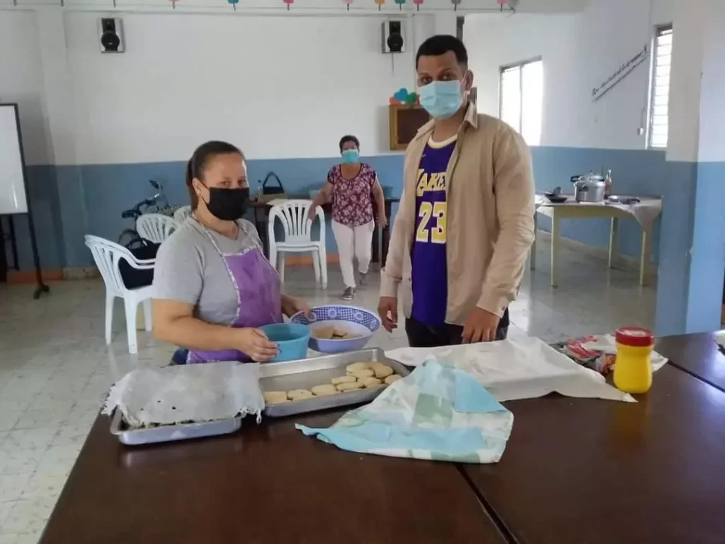 voluntarios comedor vertientes camaguey