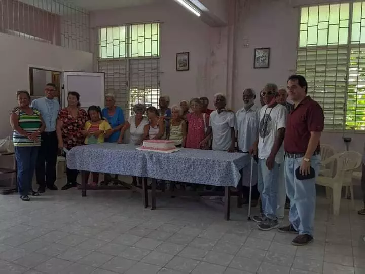 Lluvia de rosas: 18 años sirviendo en el amor 4 AnyConv.com LLUVIA DE ROSAS 18 ANOS SIRVIENDO EN EL AMOR 4