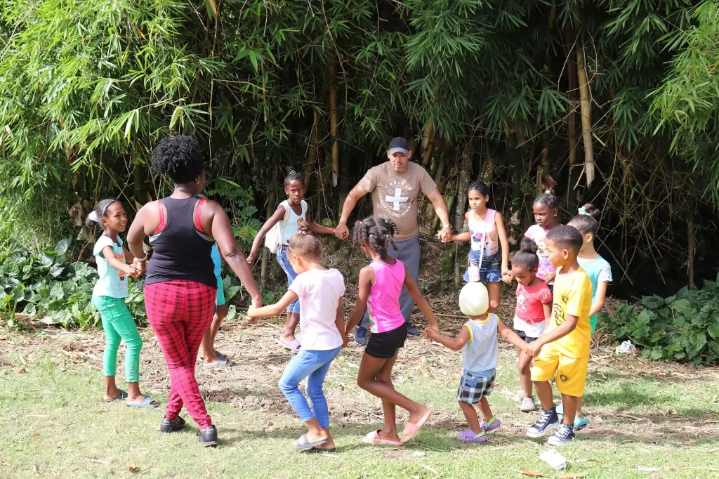 GDH: Por una vida plena para niños y adolescentes 2 AnyConv.com 02