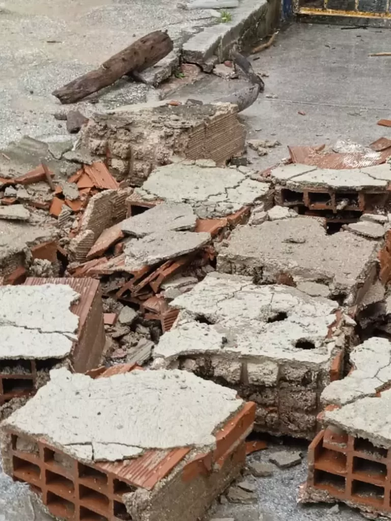 AnyConv.com Historias desde whatsapp 13