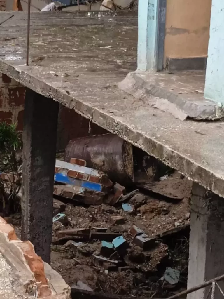 AnyConv.com Historias desde whatsapp 6