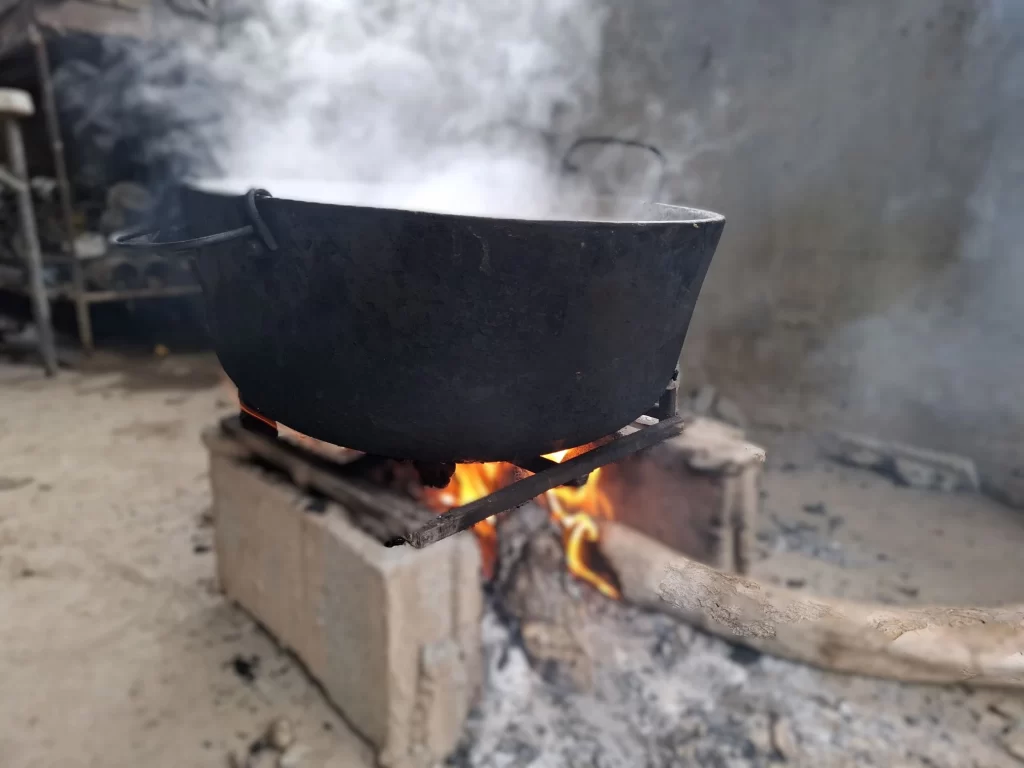 Sopo criollo en comedor de emergencia