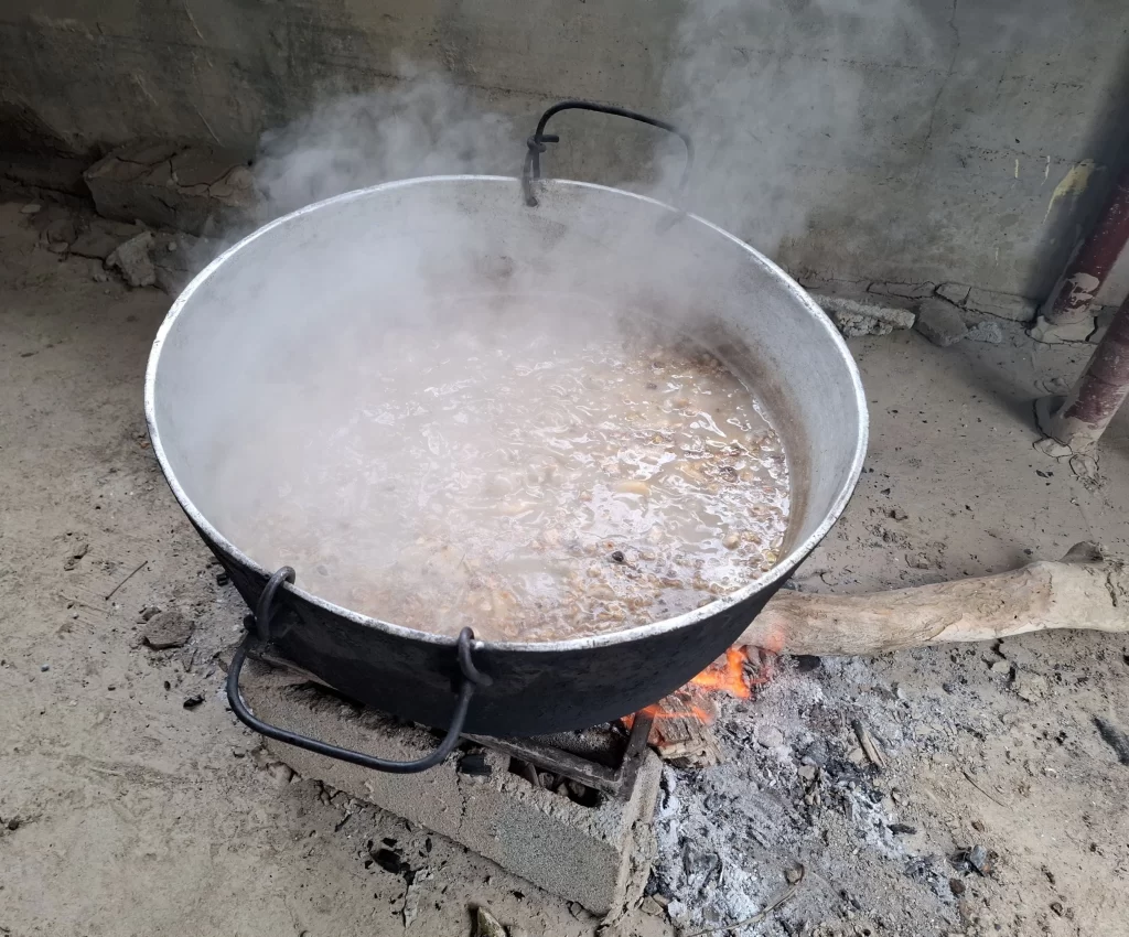 Sopon criollo en comedor emergencia 1