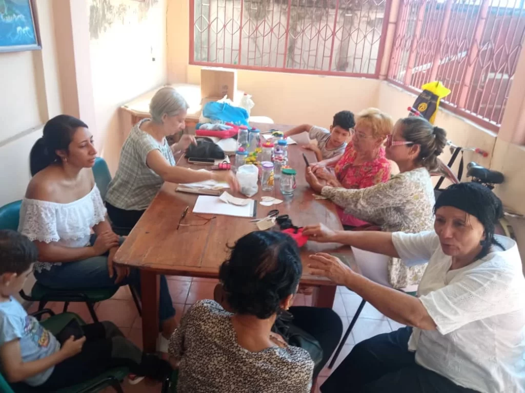 Creatividad e inclusión a través del proyecto Muñecas Kenis, de Cáritas en las Tunas 3 WhatsApp Image 2024 10 25 at 8.37.52 PM1