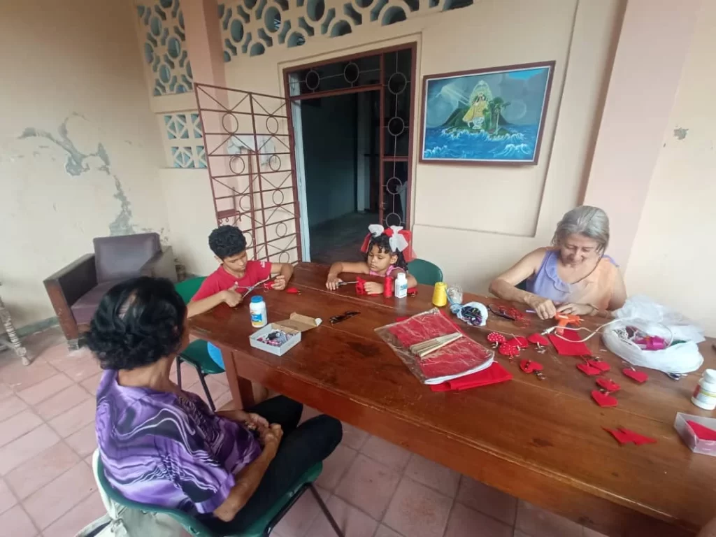 Creatividad e inclusión a través del proyecto Muñecas Kenis, de Cáritas en las Tunas 8 WhatsApp Image 2024 10 25 at 8.38.06 PM