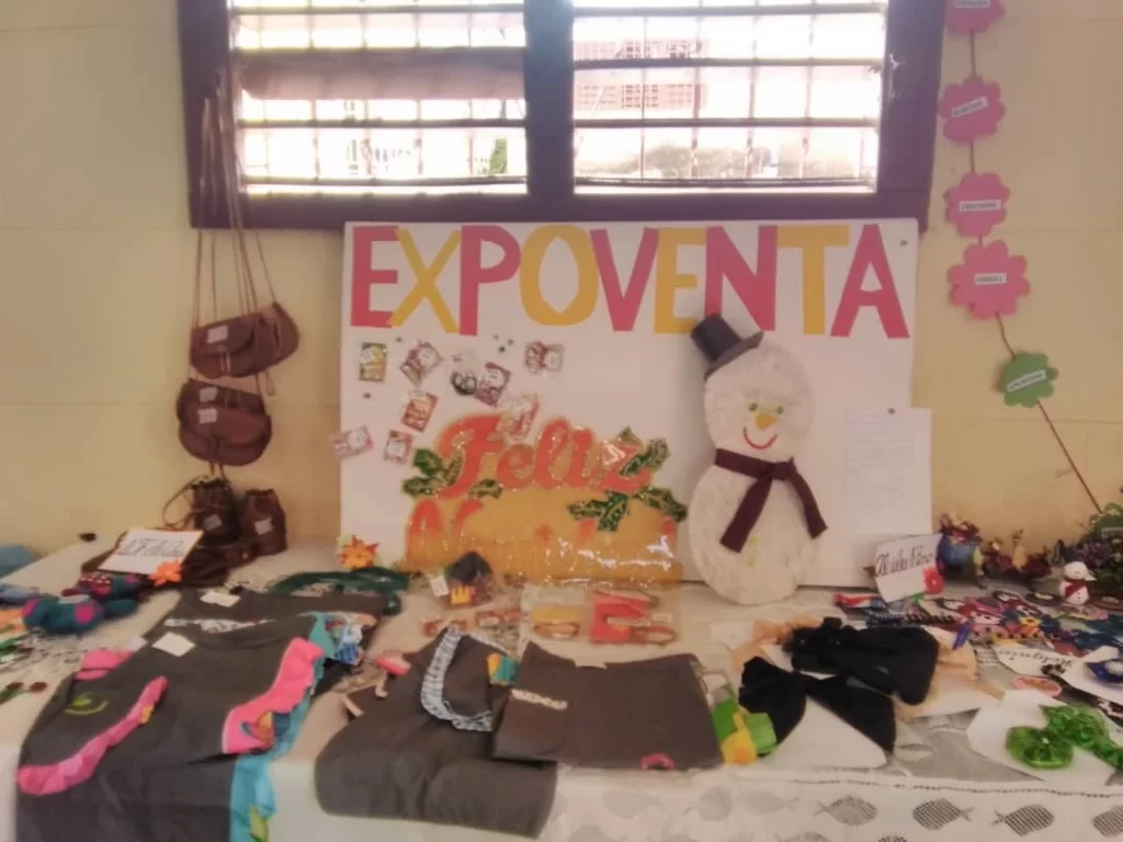 Celebrando la Alegría: Festival de Fin de Año en Holguín Promueve la Creatividad y la Solidaridad 2 IMG 20241209 WA0023