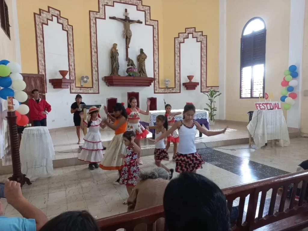 Celebrando la Alegría: Festival de Fin de Año en Holguín Promueve la Creatividad y la Solidaridad 18 IMG 20241209 WA0027