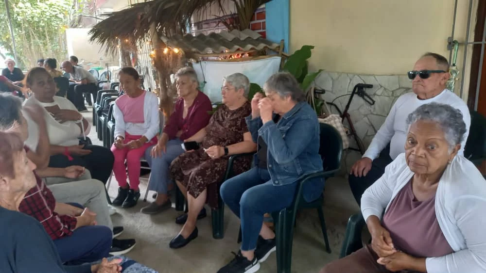 CELEBRAN EN LAS TUNAS ENCUENTRO FESTIVO PARA PERSONAS MAYORES A LAS PUERTAS DE LA NAVIDAD 9 IMG 20241220 WA0036