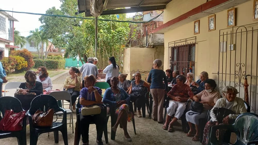 CELEBRAN EN LAS TUNAS ENCUENTRO FESTIVO PARA PERSONAS MAYORES A LAS PUERTAS DE LA NAVIDAD 20 IMG 20241220 WA0046