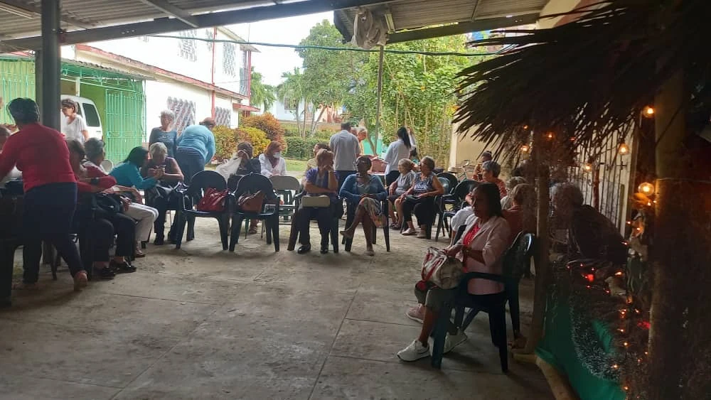 CELEBRAN EN LAS TUNAS ENCUENTRO FESTIVO PARA PERSONAS MAYORES A LAS PUERTAS DE LA NAVIDAD 21 IMG 20241220 WA0047