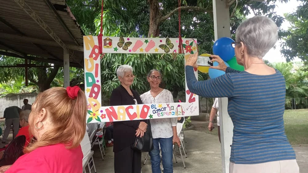 CELEBRAN EN LAS TUNAS ENCUENTRO FESTIVO PARA PERSONAS MAYORES A LAS PUERTAS DE LA NAVIDAD 15 IMG 20241220 WA0052