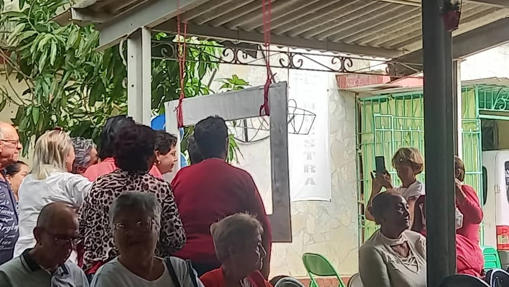 CELEBRAN EN LAS TUNAS ENCUENTRO FESTIVO PARA PERSONAS MAYORES A LAS PUERTAS DE LA NAVIDAD 25 IMG 20241220 WA0055