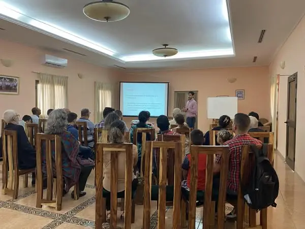 Colaboración, un paso vital ante las emergencias 7 COLABORACION UN PASO VITAL ANTE LAS EMERGENCIAS 1