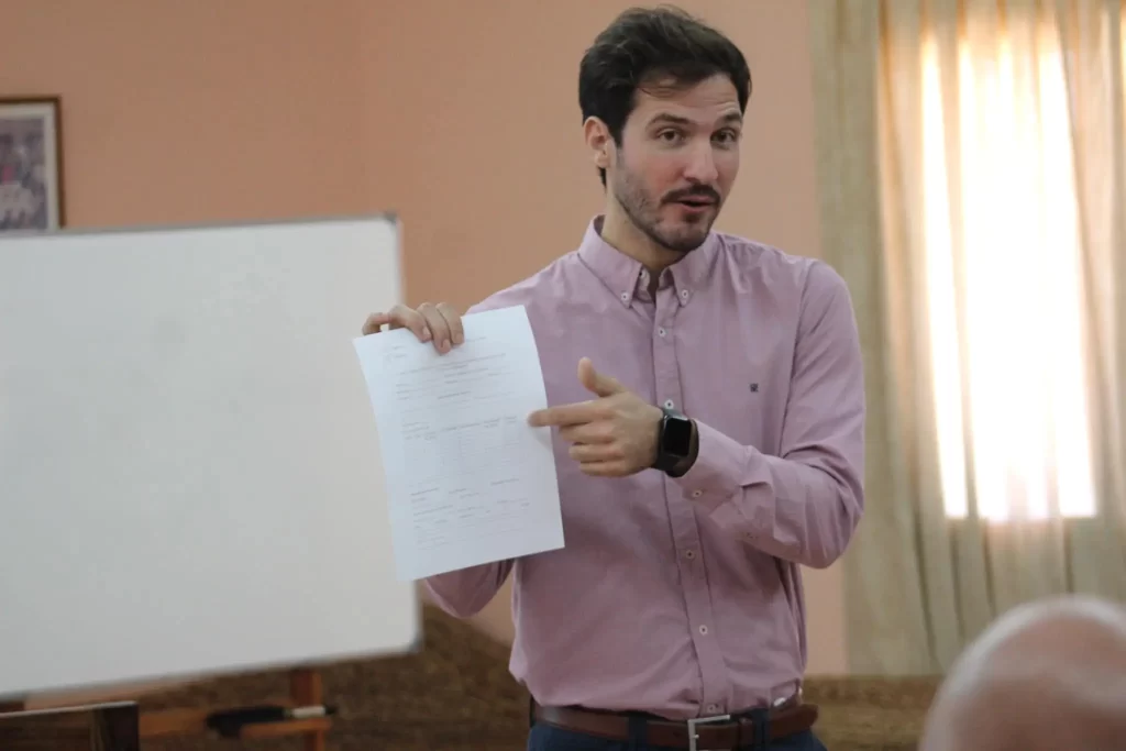 Colaboración, un paso vital ante las emergencias 4 COLABORACION UN PASO VITAL ANTE LAS EMERGENCIAS 10