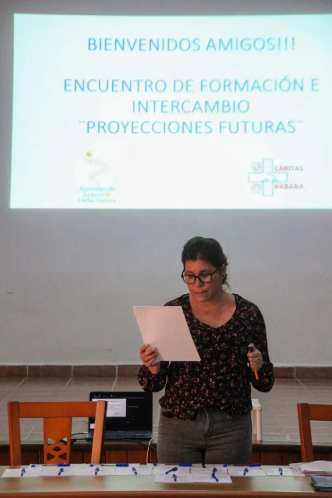 Encuentro de Formación e Intercambio del Programa Aprendiendo a crecer 3 Encuentro de formacion e intercambio del programa Aprendiendo a crecer3