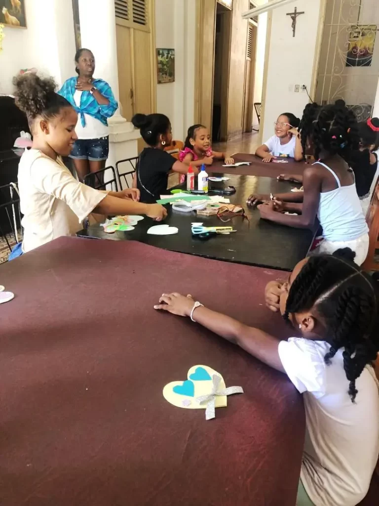 Colores y Amor: talleres creativos para celebrar el Día de San Valentín 3 GDH1