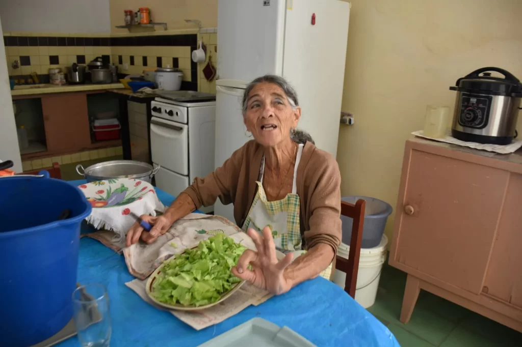 Cuqui voluntaria servicio comedor San Jose en Holguin acompanamiento 5