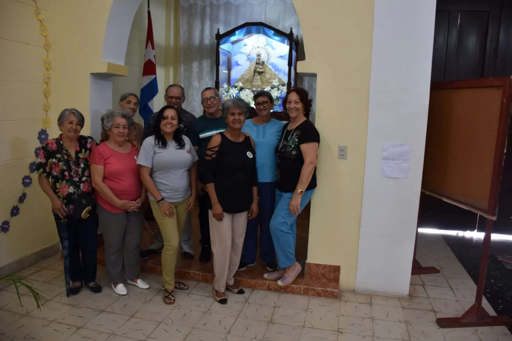 Equipo parroquial y comunicadora de Caritas Cuba 1