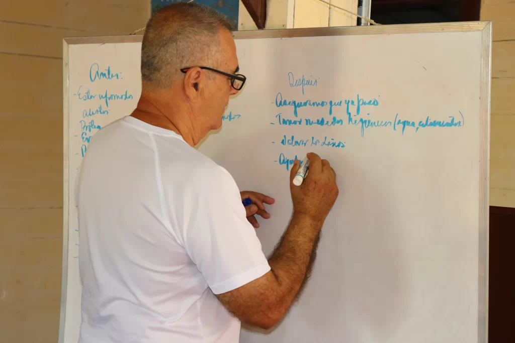 Taller de Gestion de Riesgos y Desastres en Punta San Juan 12