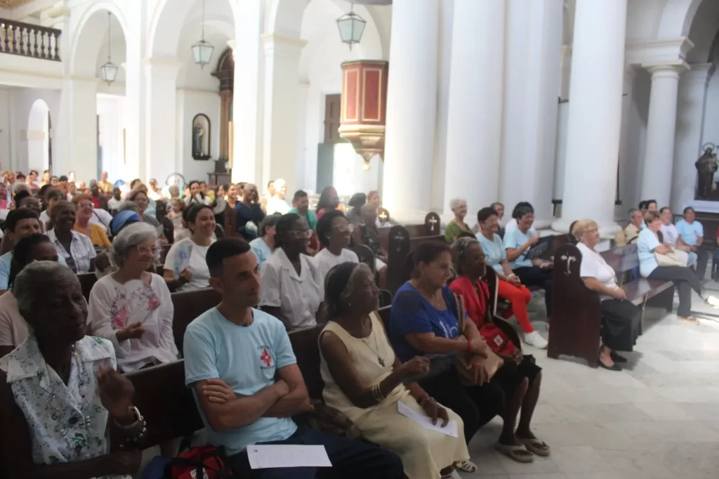 Caritas rostro de misericordia 16