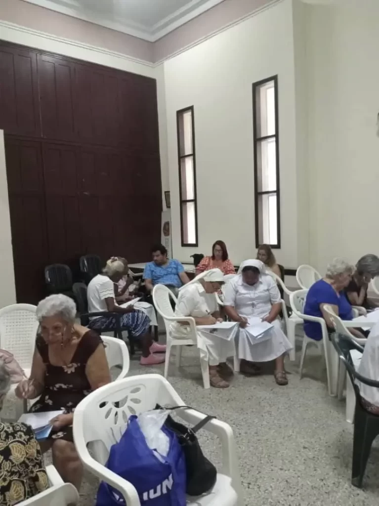 II Taller de Formación del Programa de Personas Mayores: Construyendo redes de apoyo afectivas y efectivas 4 II Taller de Formacion del Programa Personas Mayores 3