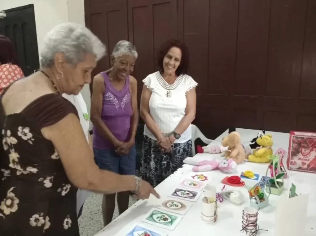 II Taller de Formación del Programa de Personas Mayores: Construyendo redes de apoyo afectivas y efectivas 5 II Taller de Formacion del Programa Personas Mayores 4