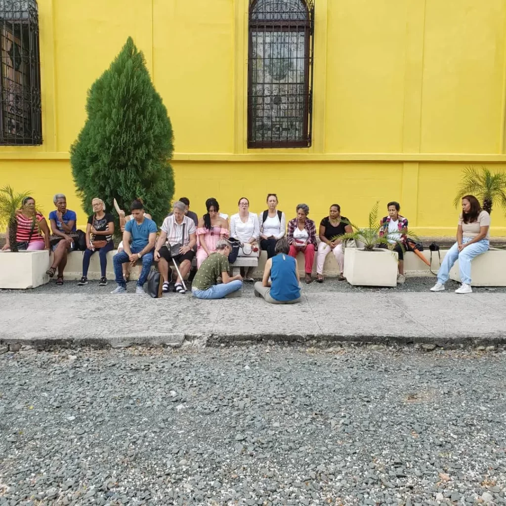 Con María de la Caridad, rezamos por Cuba 4 Rosario equipo 11zon 1