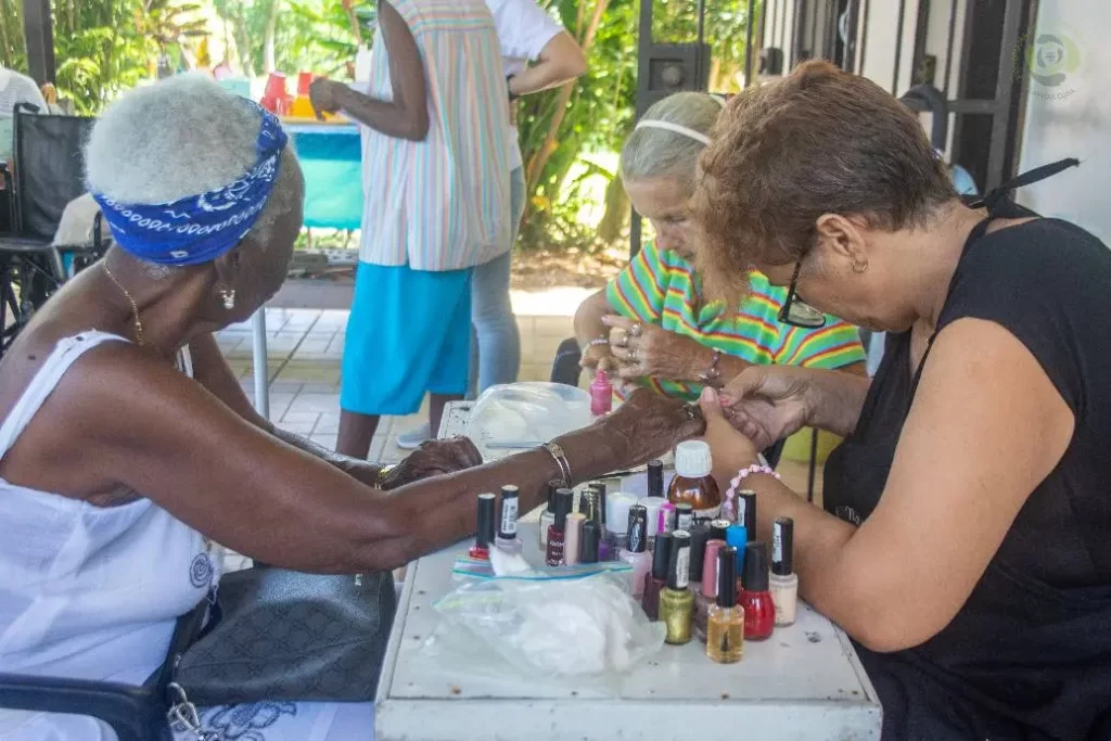 Tejiendo lazos de esperanza por el Día Mundial de las Personas Mayores 9 Dia Mundial de las Personas Mayores Habana 10