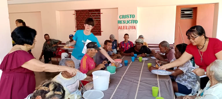 Servicio de comedor parroquial en Morón, de la diócesis de Ciego de Ávila.