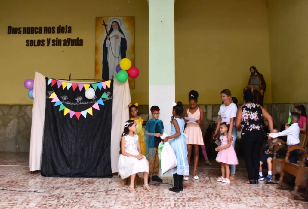 Festival Literario "Había una vez..." 14 Festival Literario Habia una vez Caritas guantanamo 11