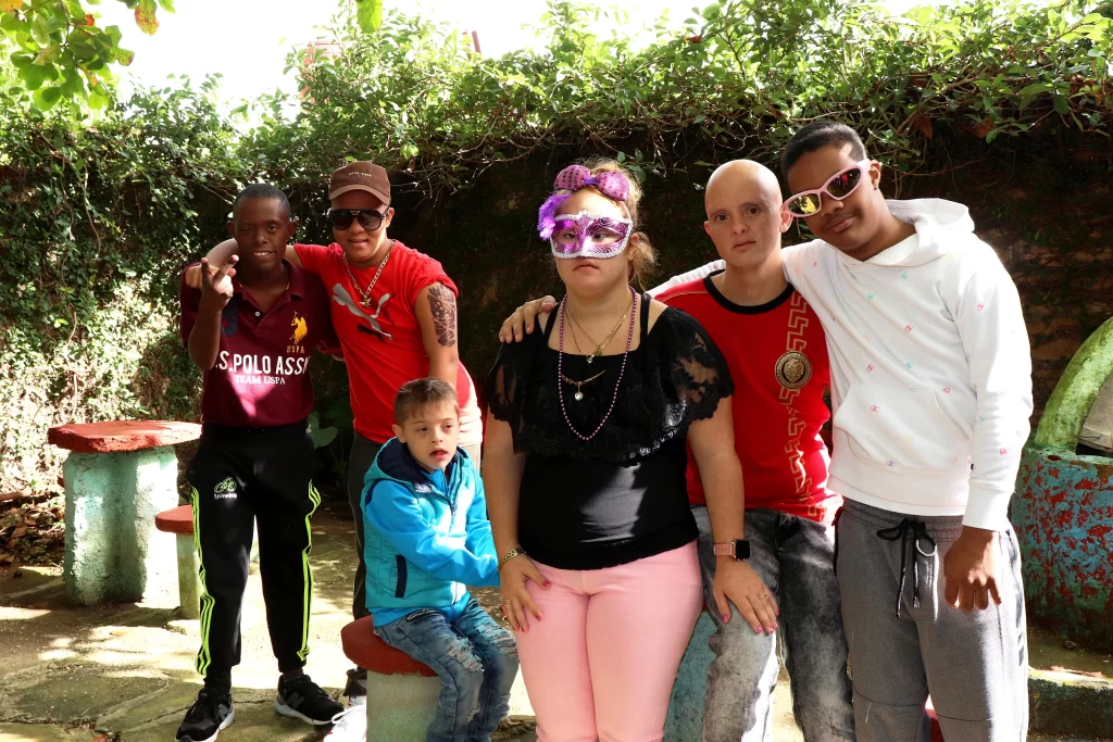 La Navidad une a familias en Morón a través del programa "Aprendiendo a crecer" 6 IMG 20251223 210809