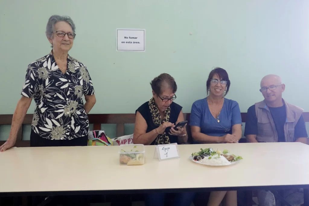Taller del Programa de Personas Mayores en Cáritas Camagüey 11 MG 8313