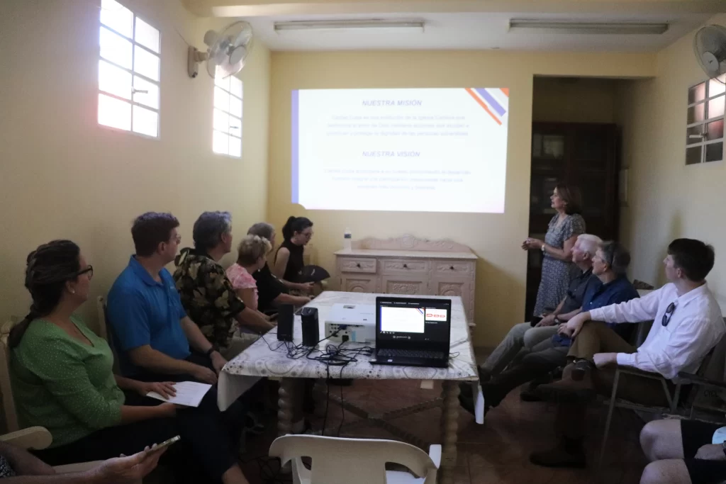 Delegacion del Club Rotary visita Caritas Cuba 2