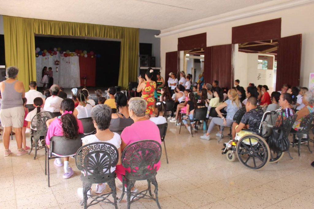 Aprendiendo a crecer en Limonar: un año de Amor y Esperanza 2 FB IMG 1773677159446