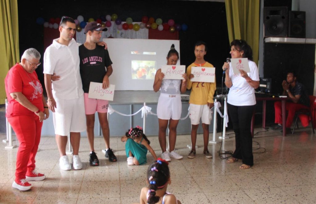 Aprendiendo a crecer en Limonar: un año de Amor y Esperanza 8 FB IMG 1773677195986