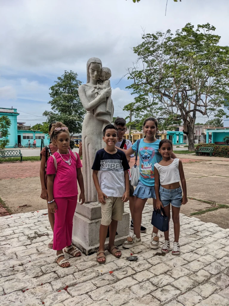La Trayectoria de Josefa Cubas Morales: Un Viaje de Pasión y Dedicación al Programa GDH 8 SAVE 20260321 055622