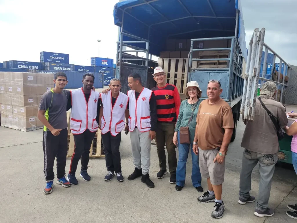 Concluye extraccion de cinco contenedores en el puerto de Santiago 2