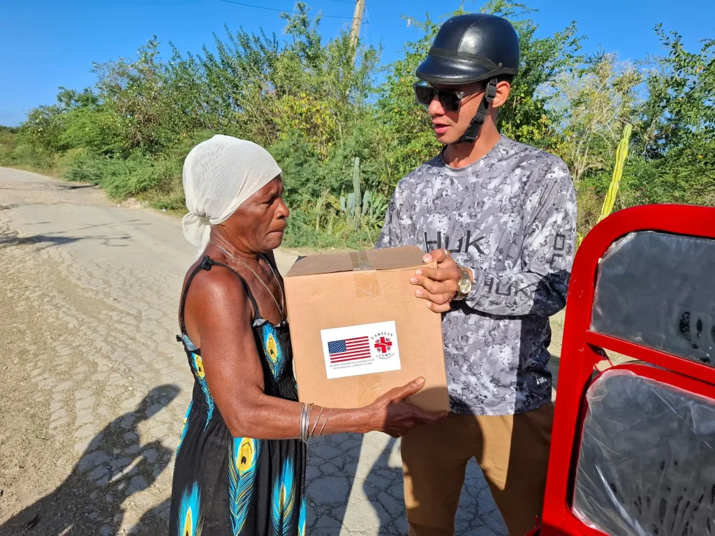 Entrega donativo M3 11zon