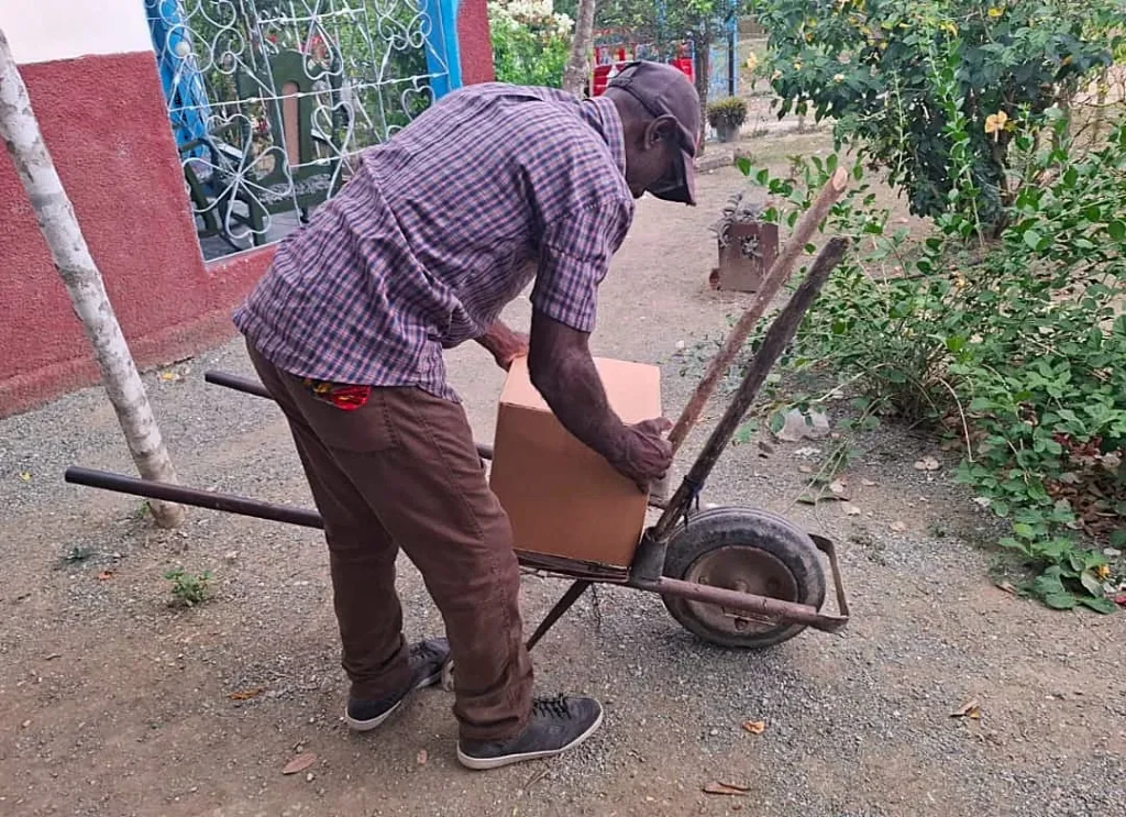 Entregas de donativo Maqueicito8 11zon